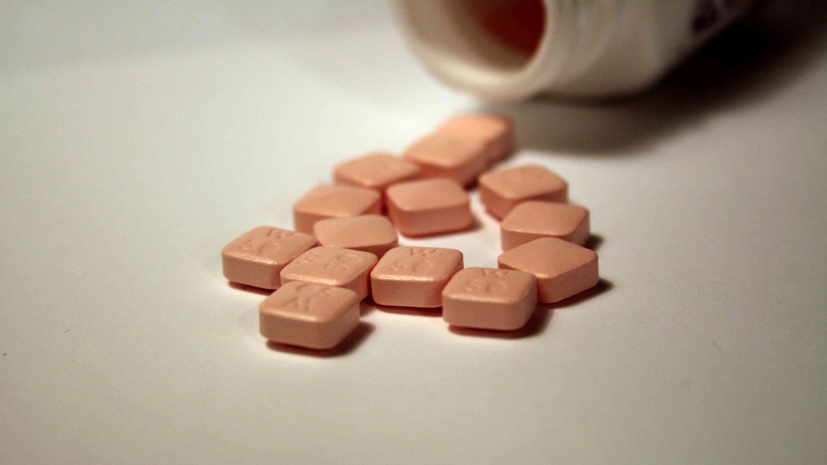 Pristiq_pills-5b21666a1d64040037c273de.jpg